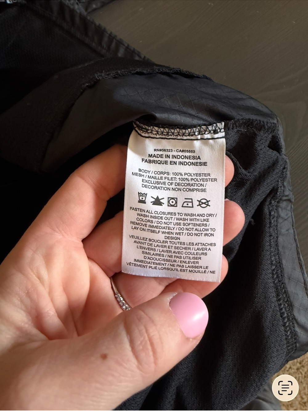 Nike Women's Black Hooded Running Windbreaker Jacket - Picture 5 of 8